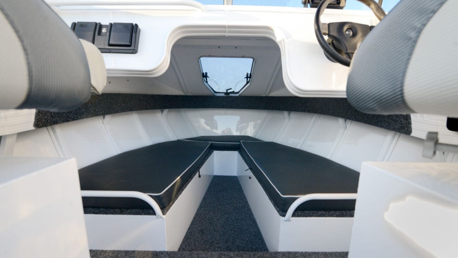 Half Cabin Aquamaster